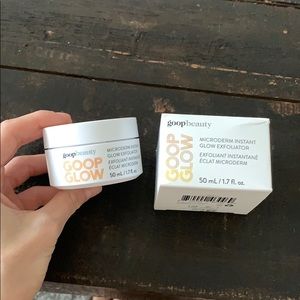 GOOPGLOW Microderm Instant Glow Exfoliator